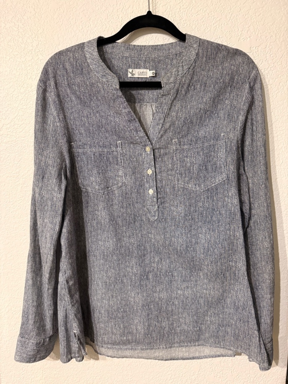 Carve Designs Heathered Blue Button-Front Pullover Shirt